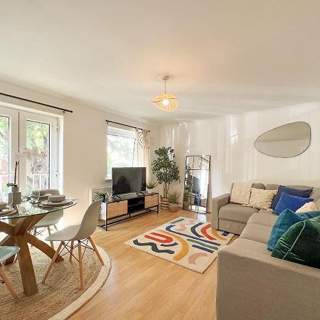 Appartement Beautiful Windsor 2 Bed, Perfect Location, 5 Mins Walk To Centre, Free Parking, Legoland, Ascot Extérieur photo
