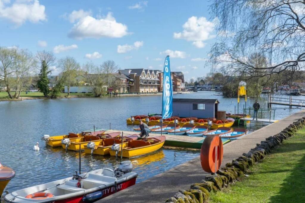 Appartement Beautiful Windsor 2 Bed, Perfect Location, 5 Mins Walk To Centre, Free Parking, Legoland, Ascot Extérieur photo
