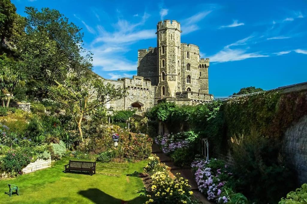 Appartement Beautiful Windsor 2 Bed, Perfect Location, 5 Mins Walk To Centre, Free Parking, Legoland, Ascot Extérieur photo