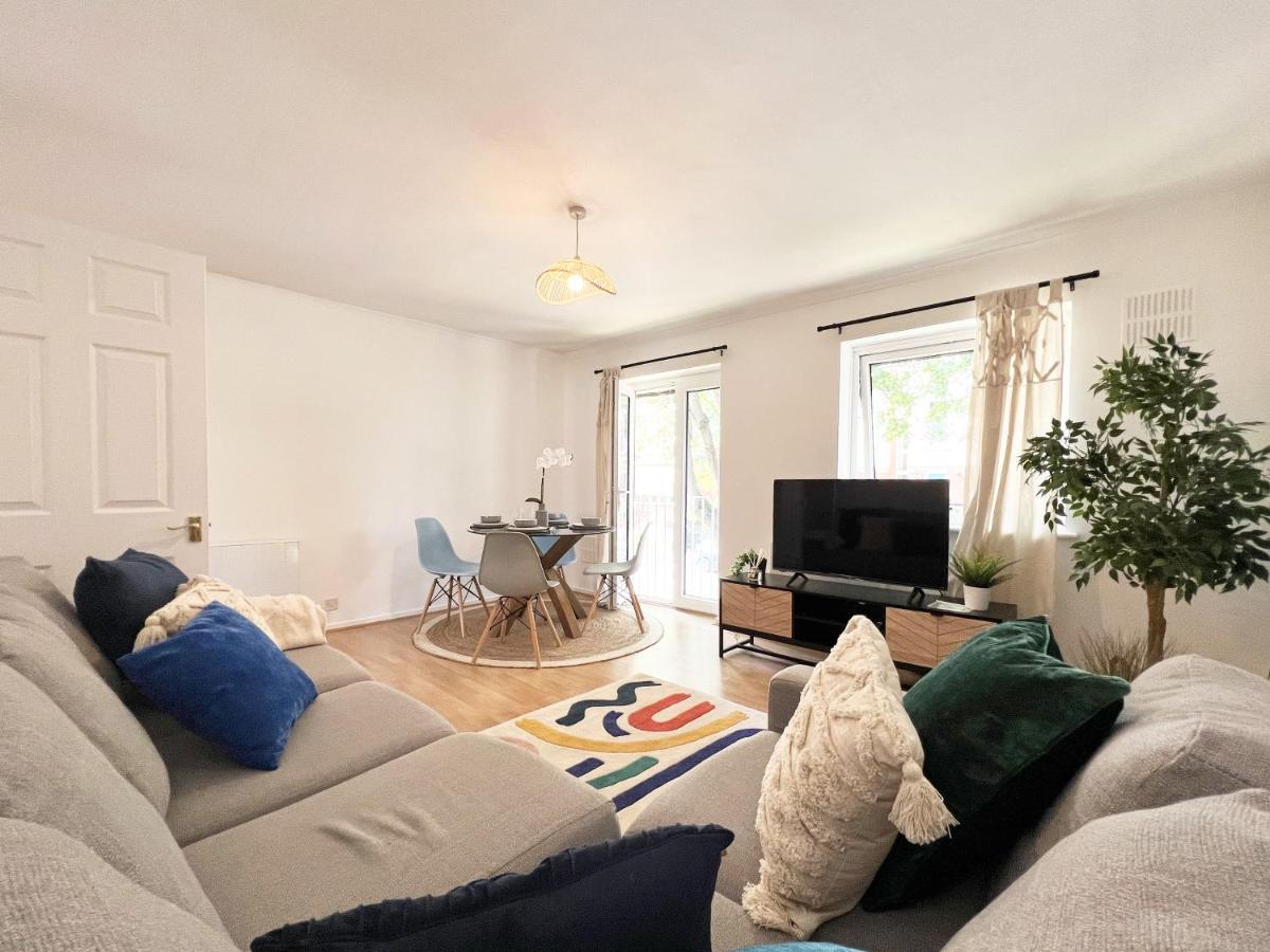 Appartement Beautiful Windsor 2 Bed, Perfect Location, 5 Mins Walk To Centre, Free Parking, Legoland, Ascot Extérieur photo